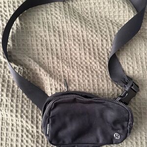 lululemon athletica belt bag